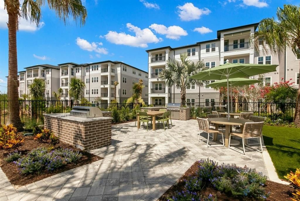 For Rent: $1,356 (1 beds, 1 baths, 807 Square Feet)