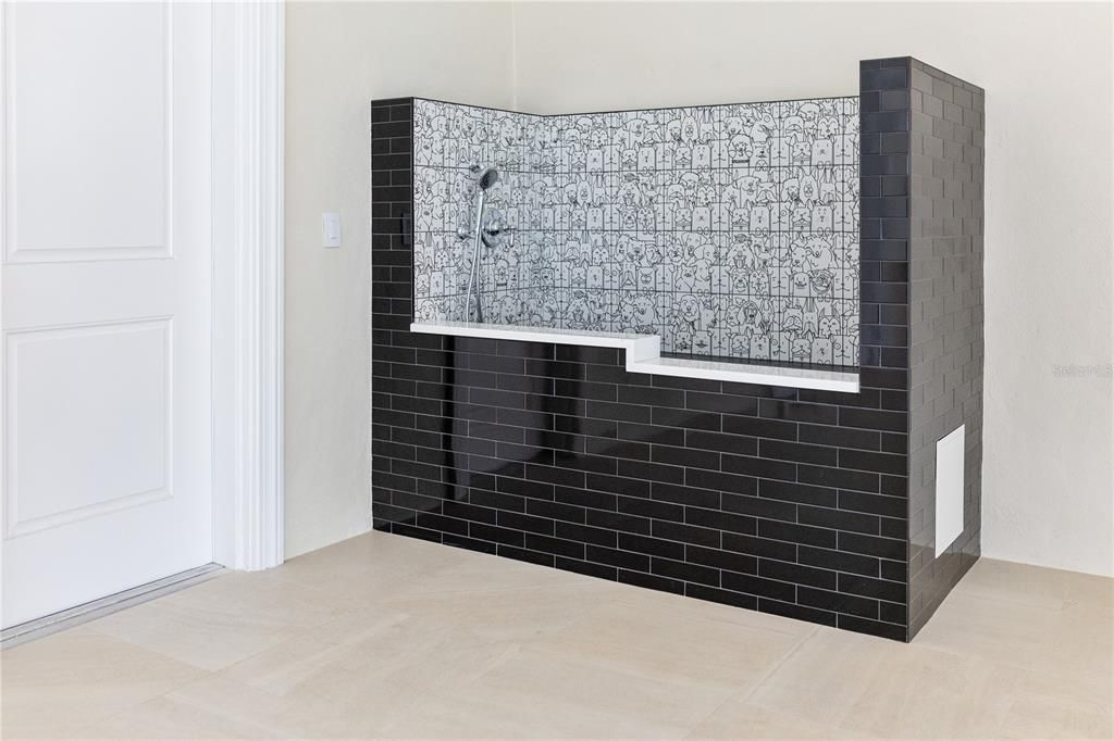 For Sale: $8,800,000 (4 beds, 6 baths, 7760 Square Feet)