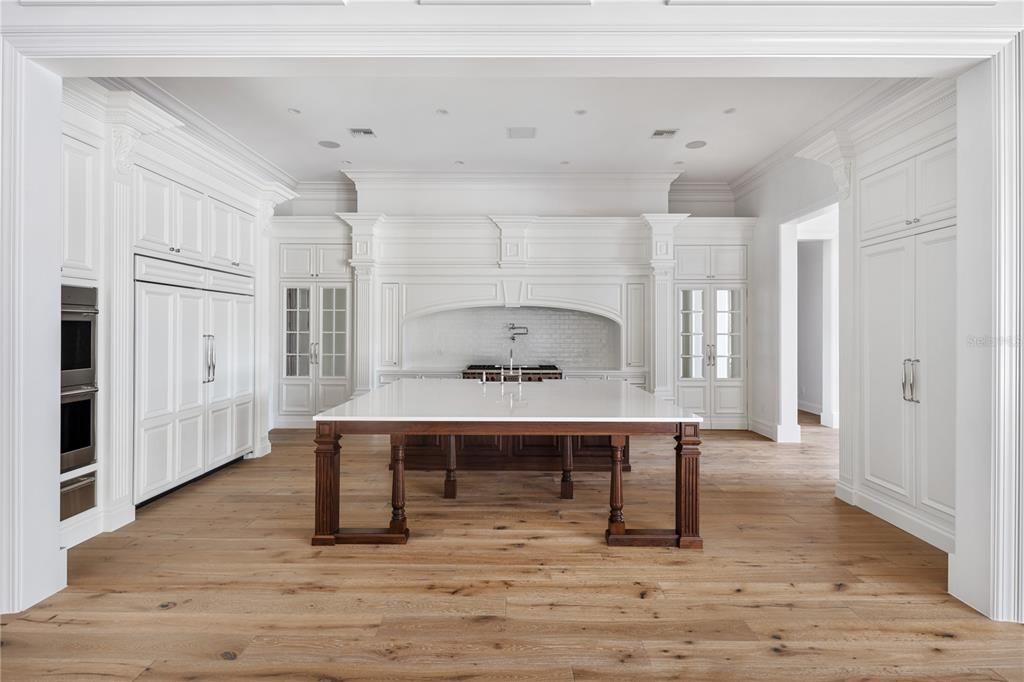 For Sale: $8,800,000 (4 beds, 6 baths, 7760 Square Feet)