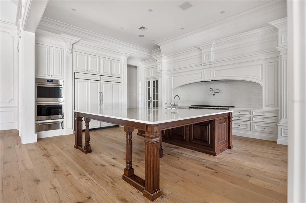 For Sale: $8,800,000 (4 beds, 6 baths, 7760 Square Feet)