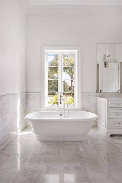 For Sale: $8,800,000 (4 beds, 6 baths, 7760 Square Feet)