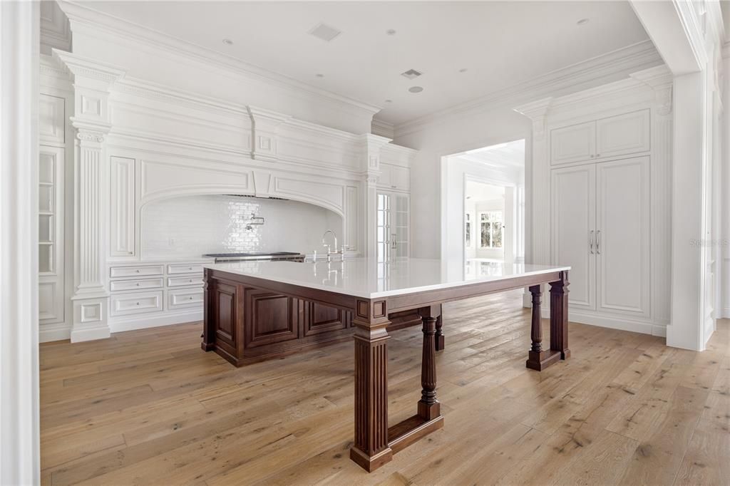 For Sale: $8,800,000 (4 beds, 6 baths, 7760 Square Feet)