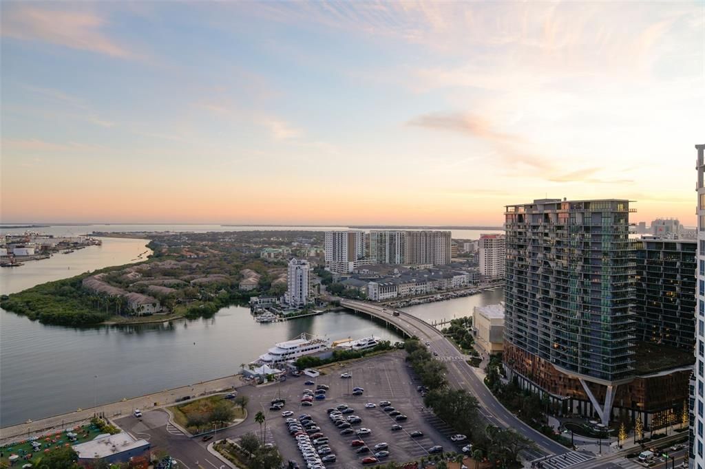 For Rent: $14,500 (3 beds, 3 baths, 2885 Square Feet)