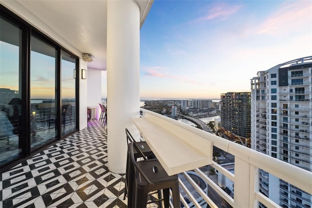 For Rent: $14,500 (3 beds, 3 baths, 2885 Square Feet)