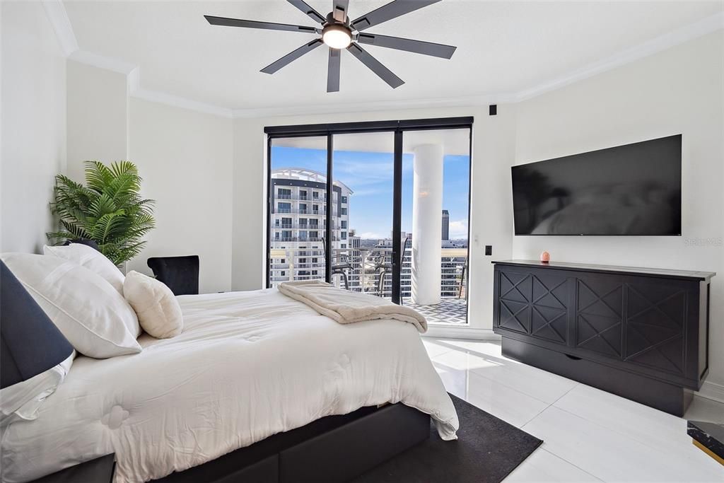 For Rent: $14,500 (3 beds, 3 baths, 2885 Square Feet)