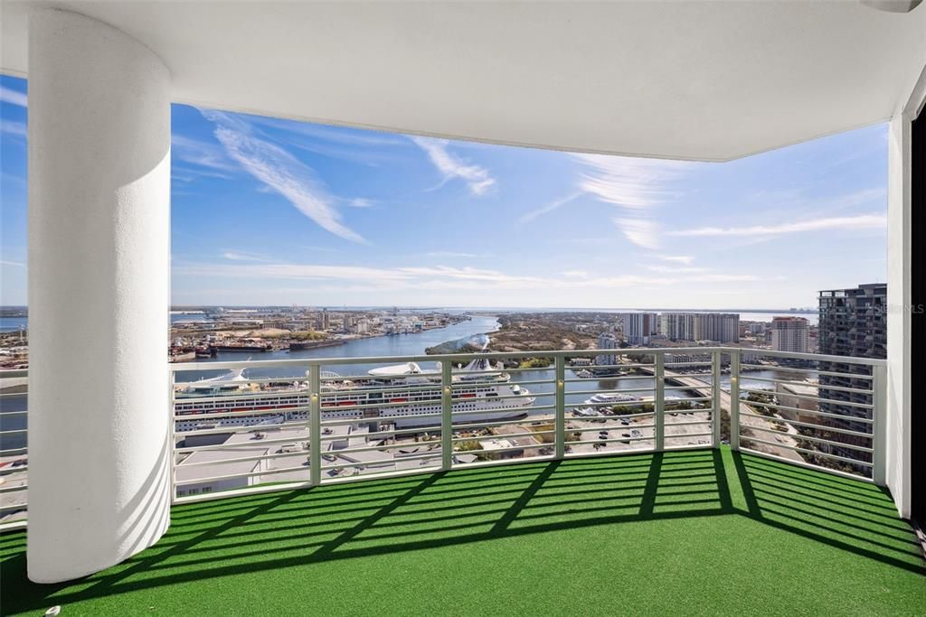 For Rent: $14,500 (3 beds, 3 baths, 2885 Square Feet)