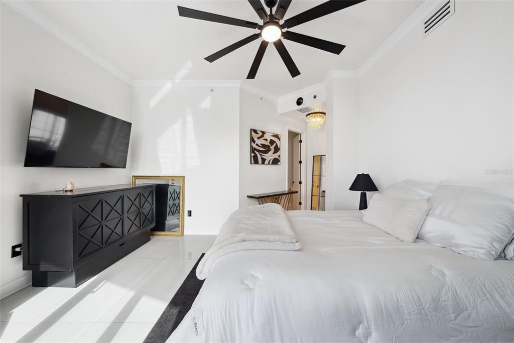 For Rent: $14,500 (3 beds, 3 baths, 2885 Square Feet)