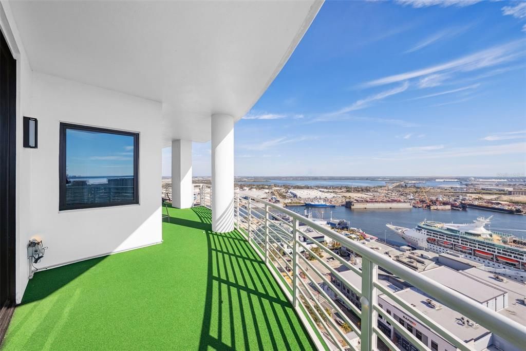 For Rent: $14,500 (3 beds, 3 baths, 2885 Square Feet)