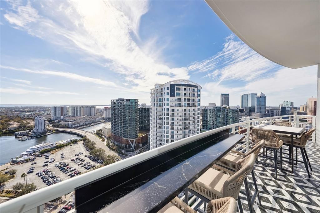 For Rent: $14,500 (3 beds, 3 baths, 2885 Square Feet)