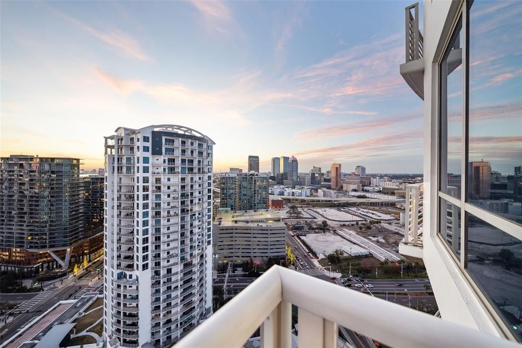 For Rent: $14,500 (3 beds, 3 baths, 2885 Square Feet)