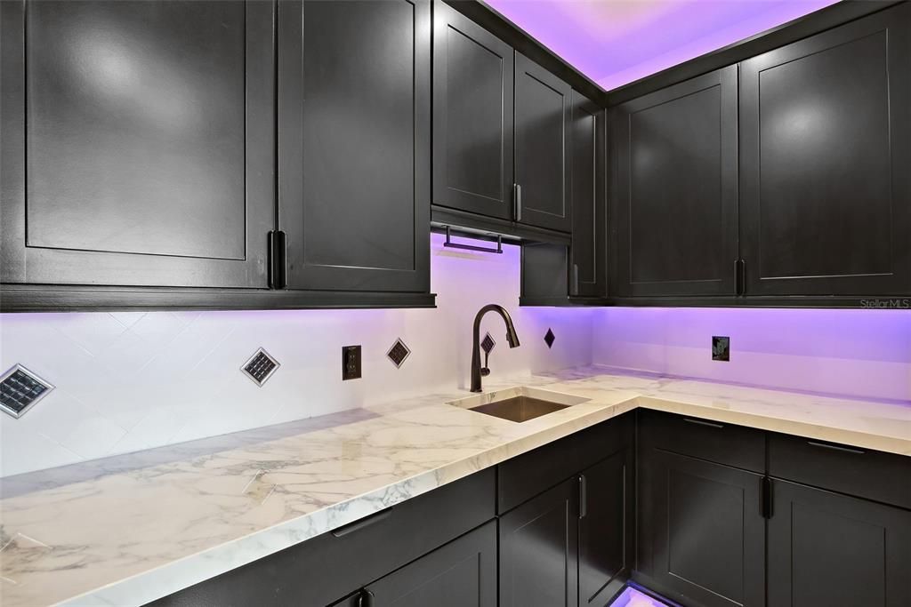 For Rent: $14,500 (3 beds, 3 baths, 2885 Square Feet)