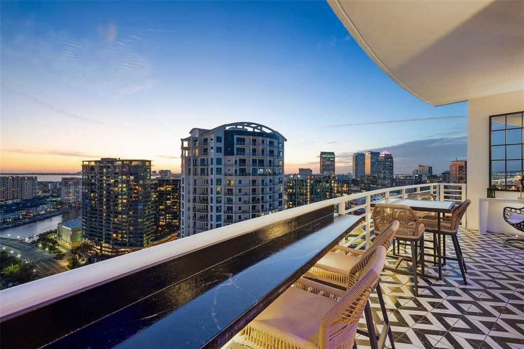 For Rent: $14,500 (3 beds, 3 baths, 2885 Square Feet)