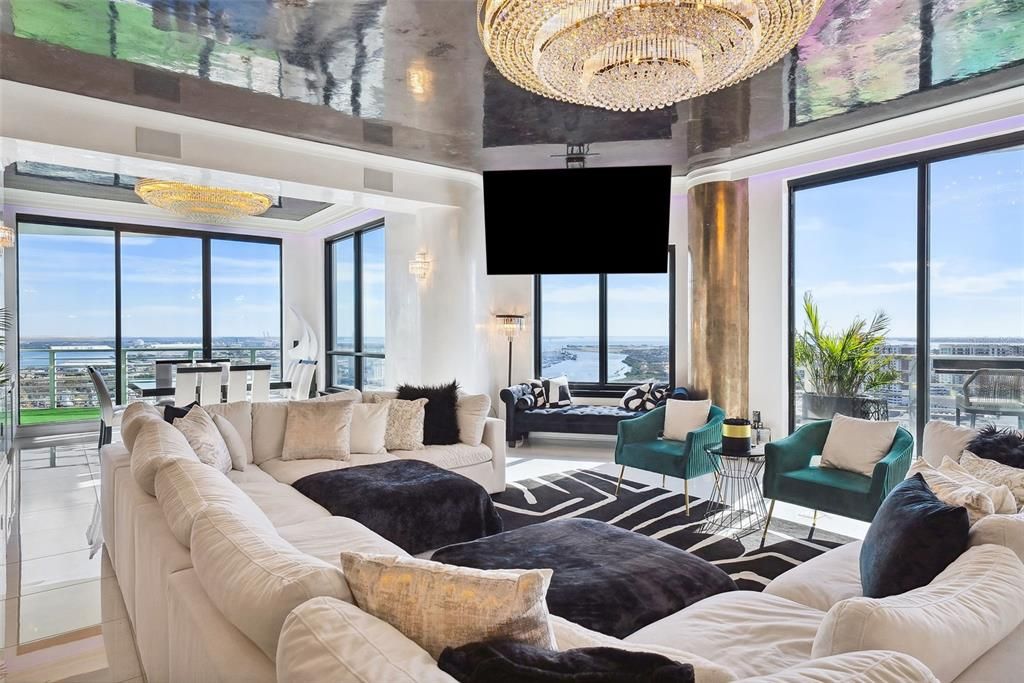 For Rent: $14,500 (3 beds, 3 baths, 2885 Square Feet)