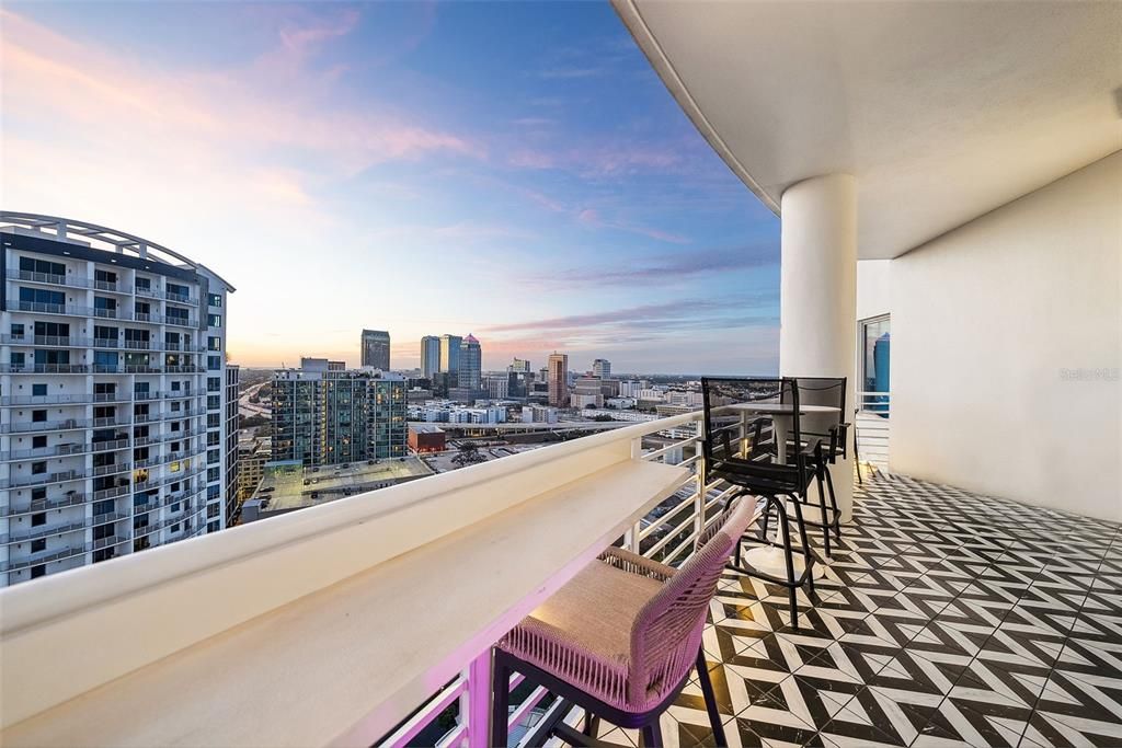 For Rent: $14,500 (3 beds, 3 baths, 2885 Square Feet)