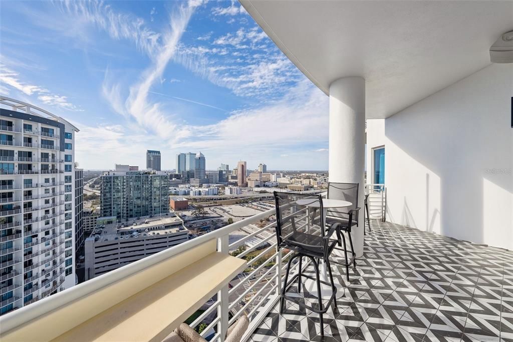 For Rent: $14,500 (3 beds, 3 baths, 2885 Square Feet)