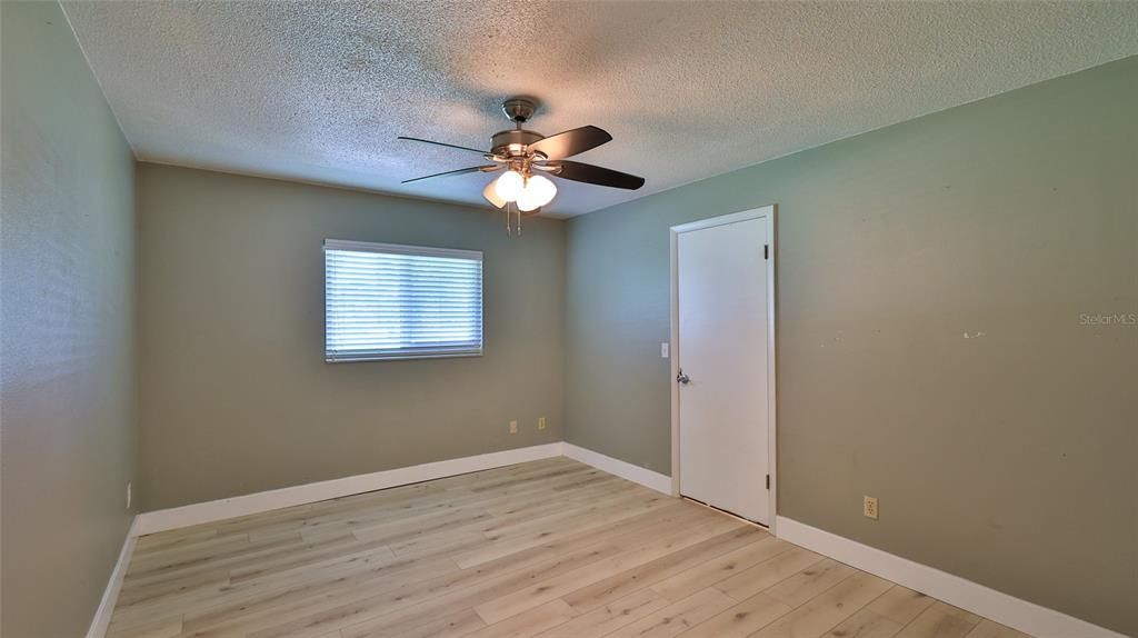 For Sale: $324,400 (3 beds, 2 baths, 2025 Square Feet)