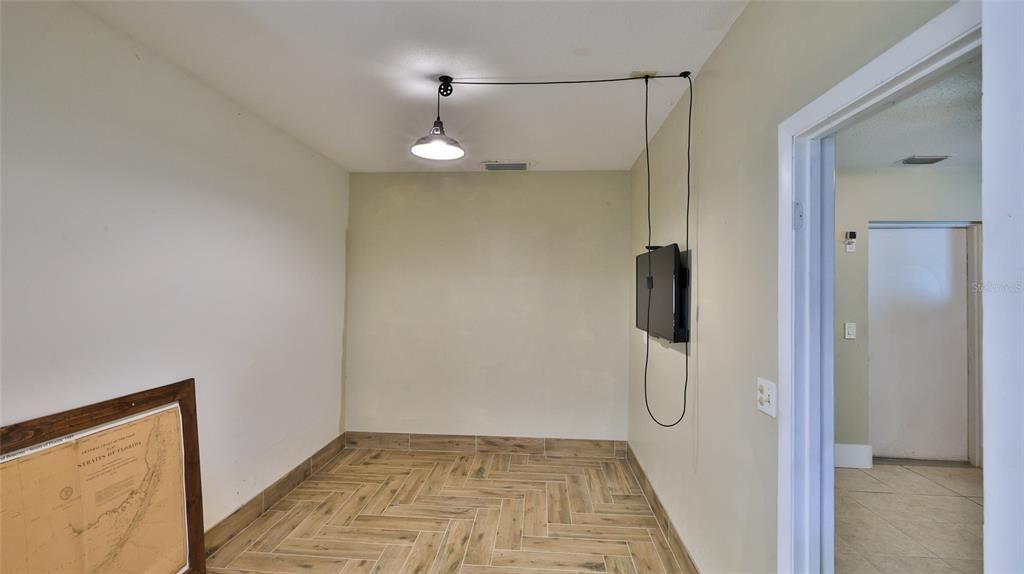 For Sale: $324,400 (3 beds, 2 baths, 2025 Square Feet)