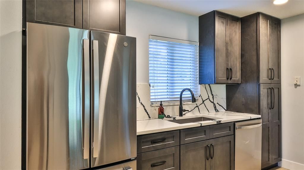 For Sale: $324,400 (3 beds, 2 baths, 2025 Square Feet)