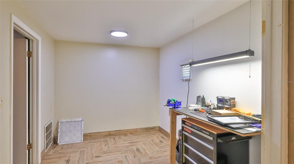 For Sale: $324,400 (3 beds, 2 baths, 2025 Square Feet)