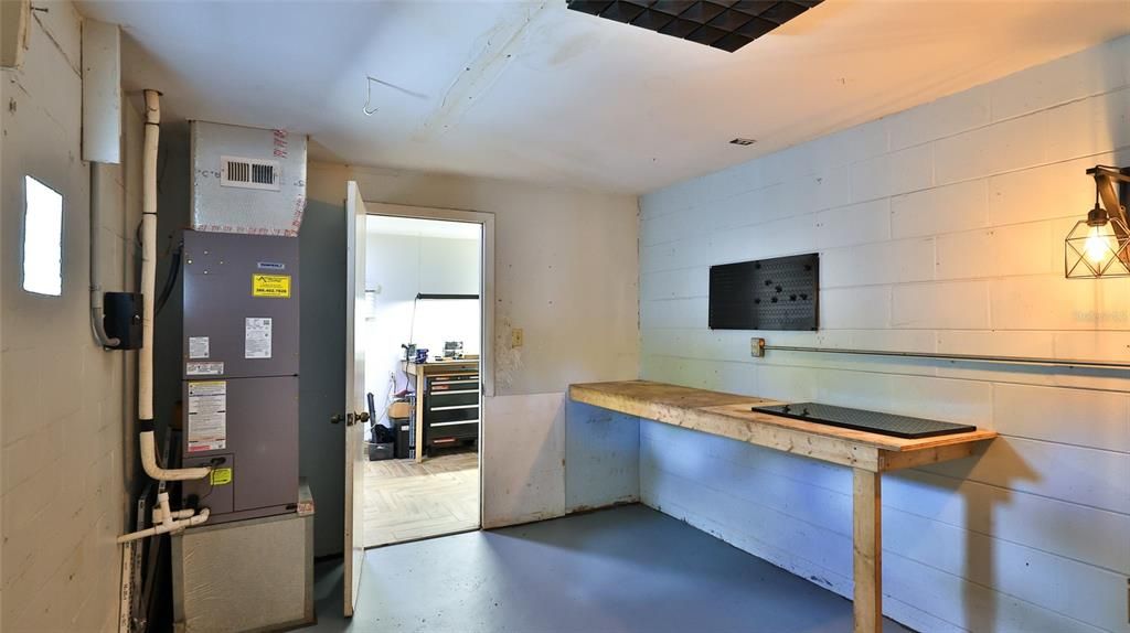 For Sale: $324,400 (3 beds, 2 baths, 2025 Square Feet)