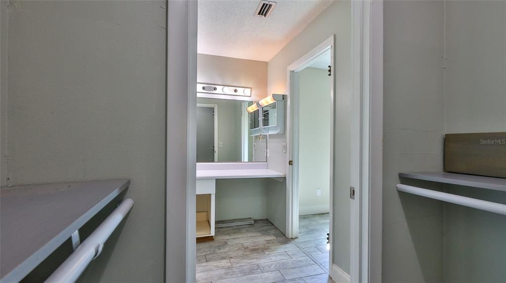 For Sale: $324,400 (3 beds, 2 baths, 2025 Square Feet)