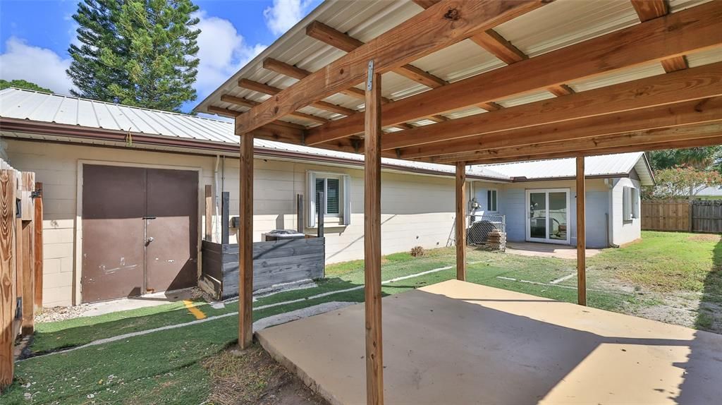 For Sale: $324,400 (3 beds, 2 baths, 2025 Square Feet)