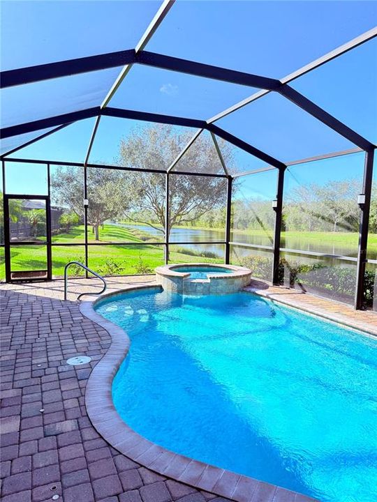 En Venta: $900,000 (4 camas, 2 baños, 2247 Pies cuadrados)