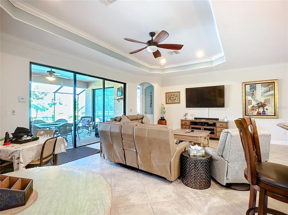 En Venta: $900,000 (4 camas, 2 baños, 2247 Pies cuadrados)