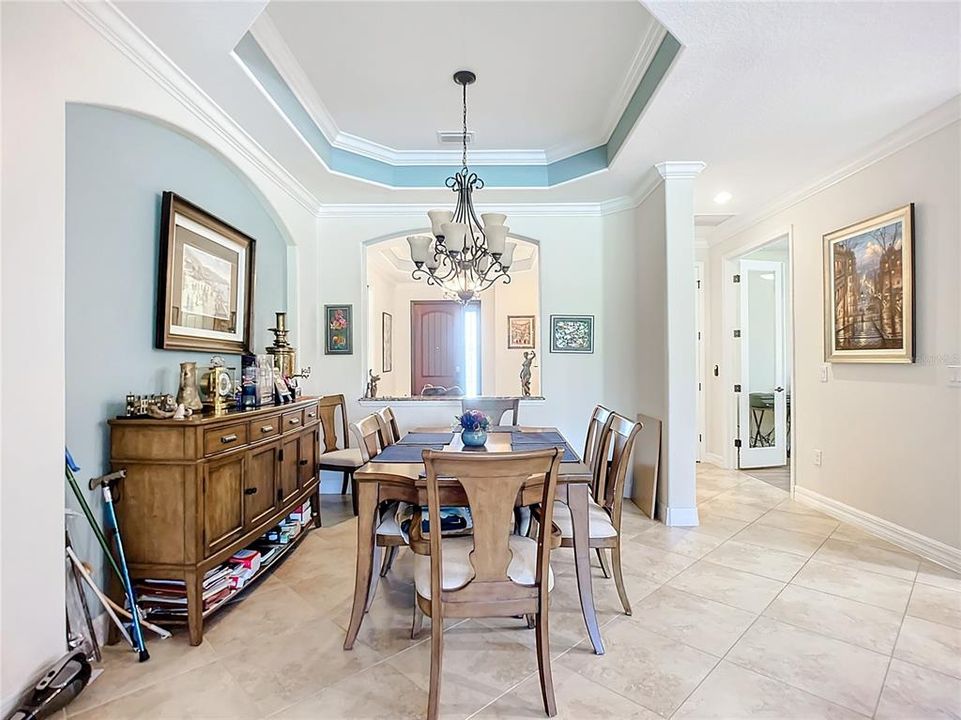 En Venta: $900,000 (4 camas, 2 baños, 2247 Pies cuadrados)
