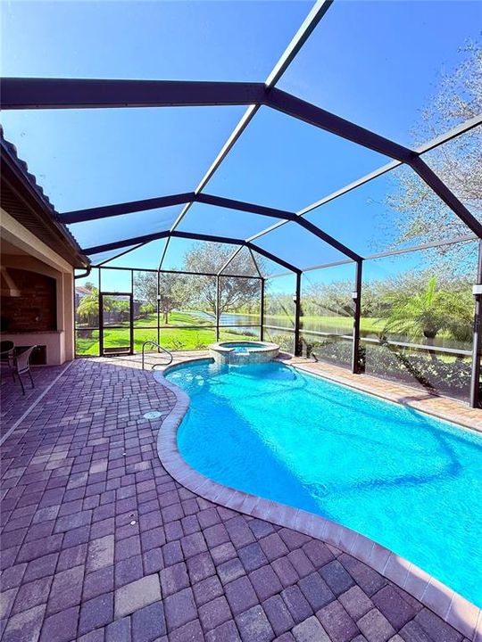 En Venta: $900,000 (4 camas, 2 baños, 2247 Pies cuadrados)