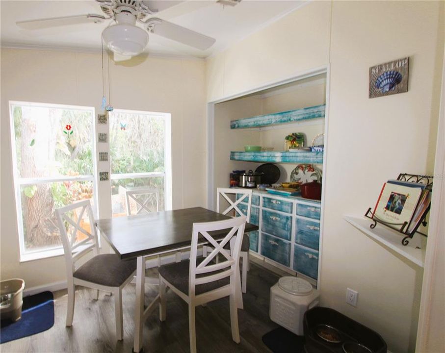 Activo con contrato: $274,900 (2 camas, 2 baños, 1364 Pies cuadrados)