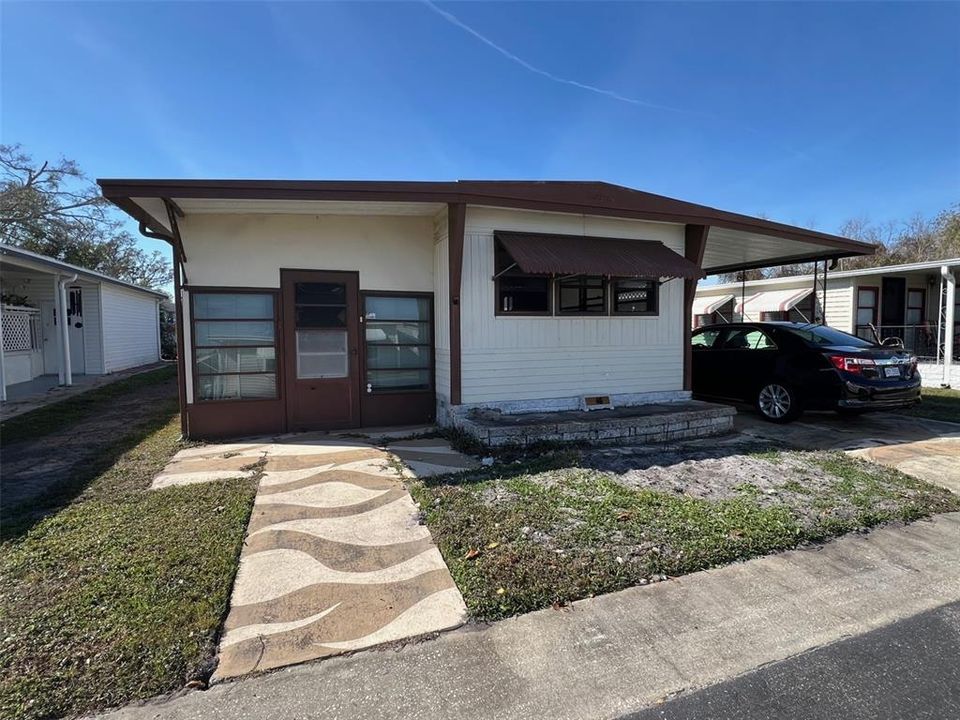 Recently Sold: $29,900 (1 beds, 1 baths, 588 Square Feet)