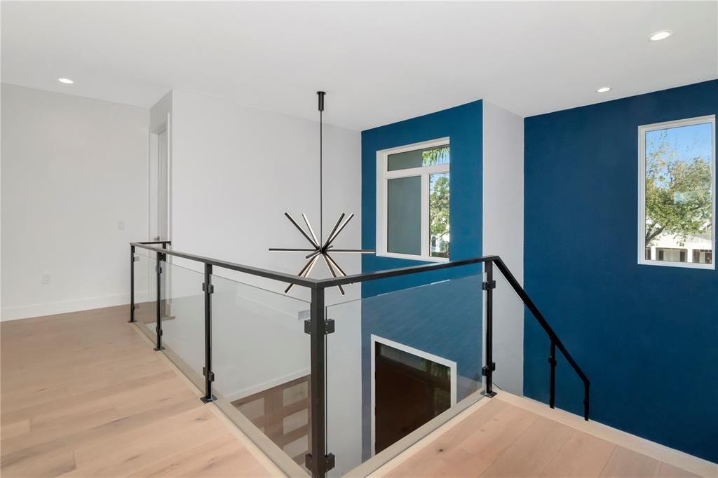 出租: $13,000 (4 贝兹, 4 浴室, 4418 平方英尺)