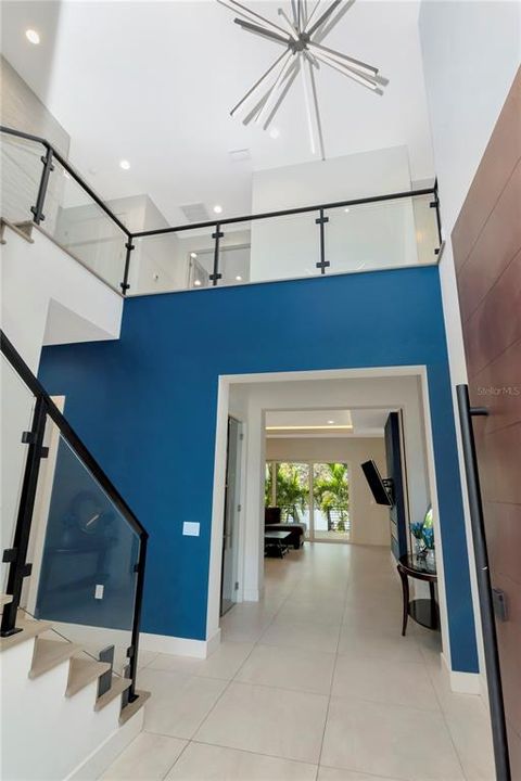 出租: $13,000 (4 贝兹, 4 浴室, 4418 平方英尺)