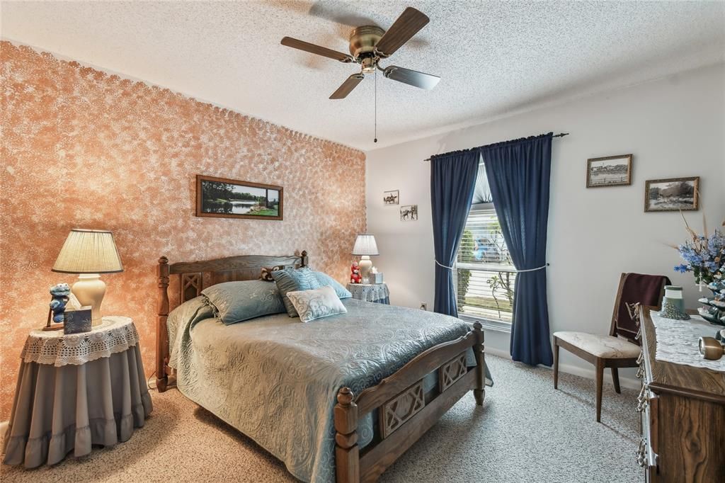 待售: $236,000 (2 贝兹, 2 浴室, 1192 平方英尺)