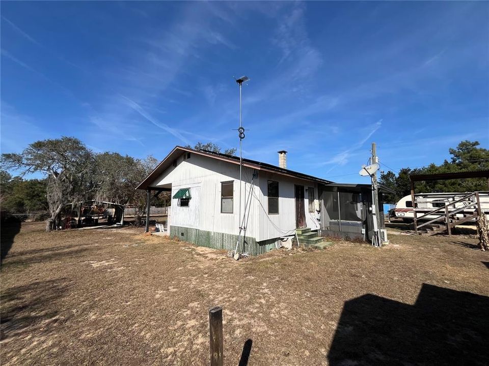 最近售出: $89,000 (2 贝兹, 1 浴室, 1122 平方英尺)