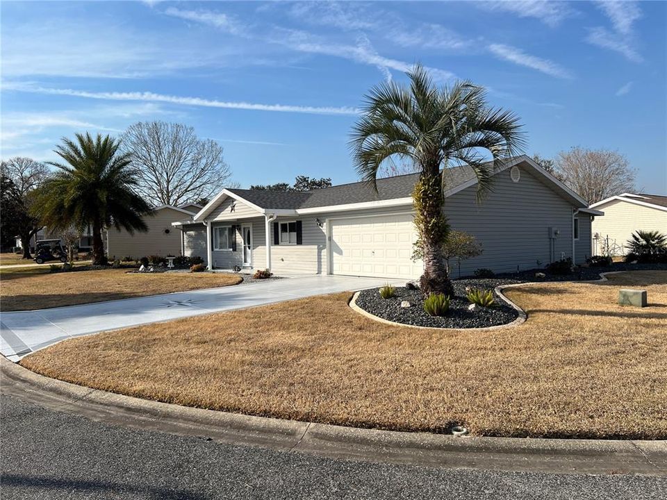 Vendido Recientemente: $294,000 (2 camas, 2 baños, 1144 Pies cuadrados)