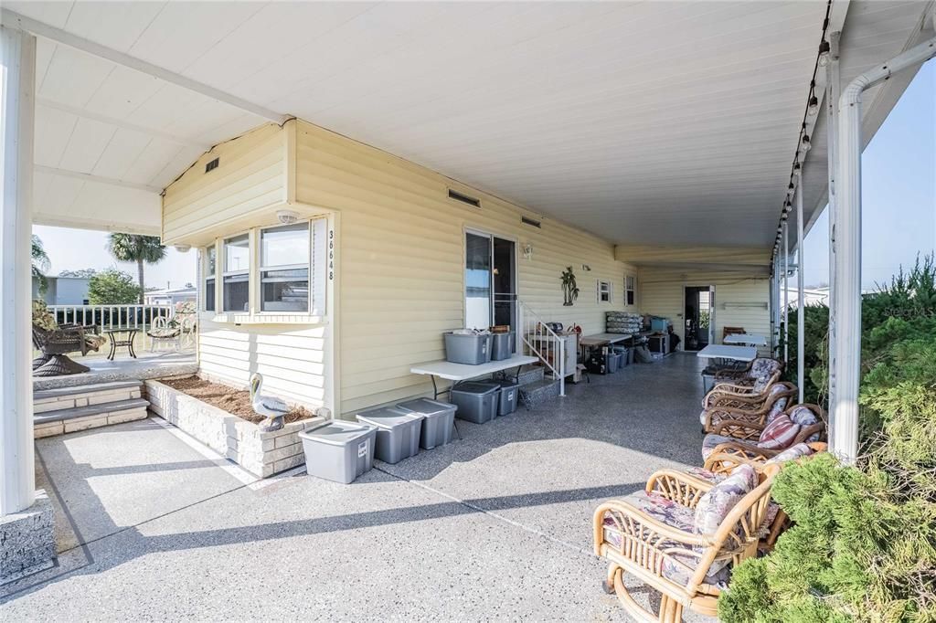 合同活跃: $157,900 (3 贝兹, 2 浴室, 1324 平方英尺)