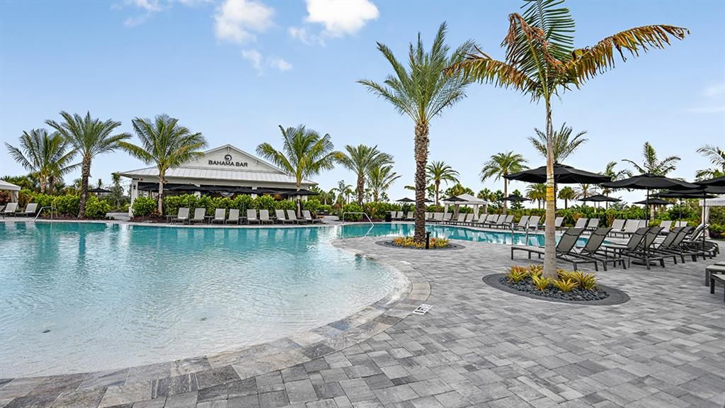 Active With Contract: $586,711 (3 beds, 3 baths, 2100 Square Feet)