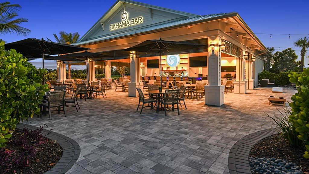 Active With Contract: $586,711 (3 beds, 3 baths, 2100 Square Feet)