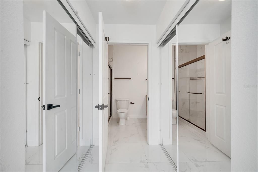 For Sale: $275,000 (2 beds, 2 baths, 1204 Square Feet)