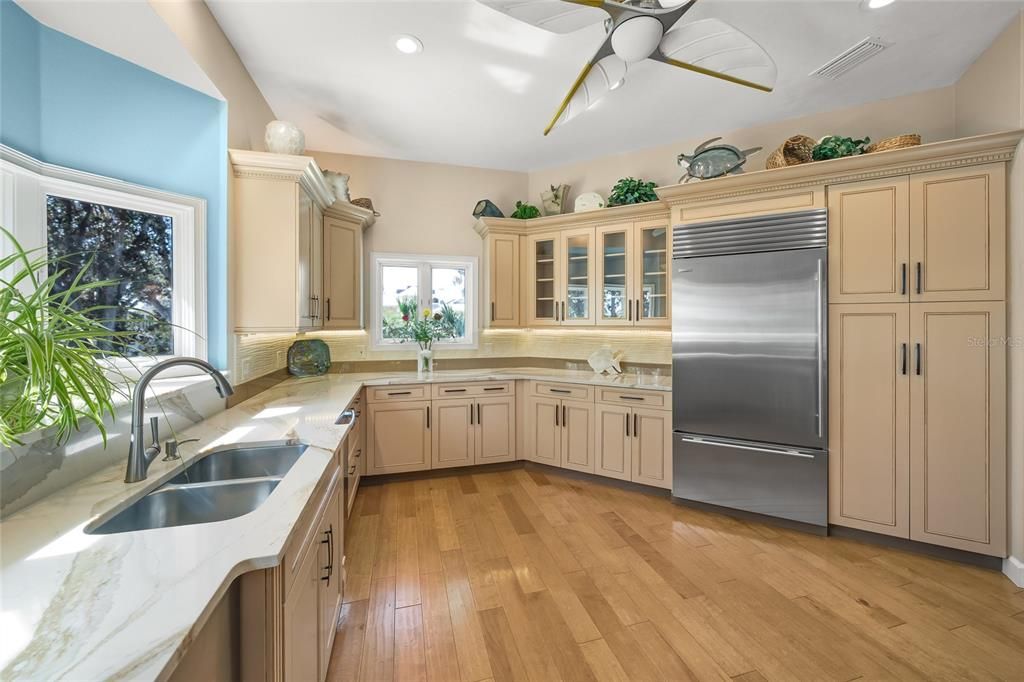 На продажу: $2,690,000 (4 спален, 3 ванн, 3723 Квадратных фут)