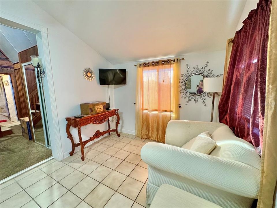 En Venta: $159,900 (2 camas, 1 baños, 840 Pies cuadrados)