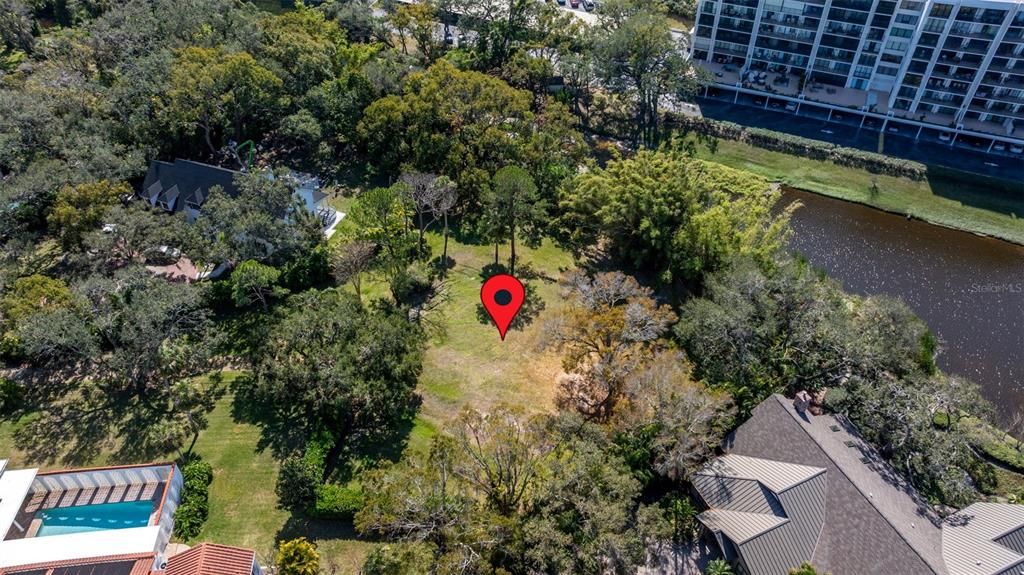 待售: $2,250,000 (1.20 acres)