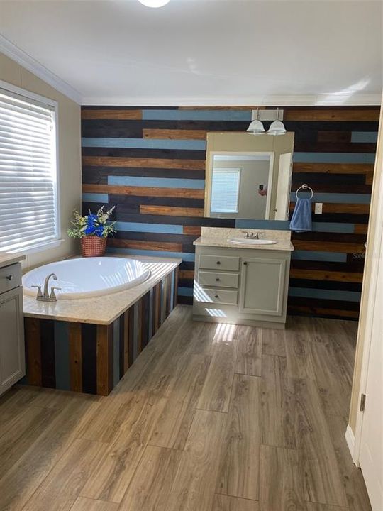 На продажу: $399,900 (4 спален, 3 ванн, 2432 Квадратных фут)