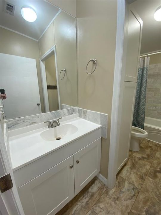 На продажу: $399,900 (4 спален, 3 ванн, 2432 Квадратных фут)