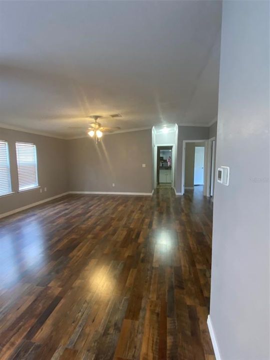 На продажу: $399,900 (4 спален, 3 ванн, 2432 Квадратных фут)