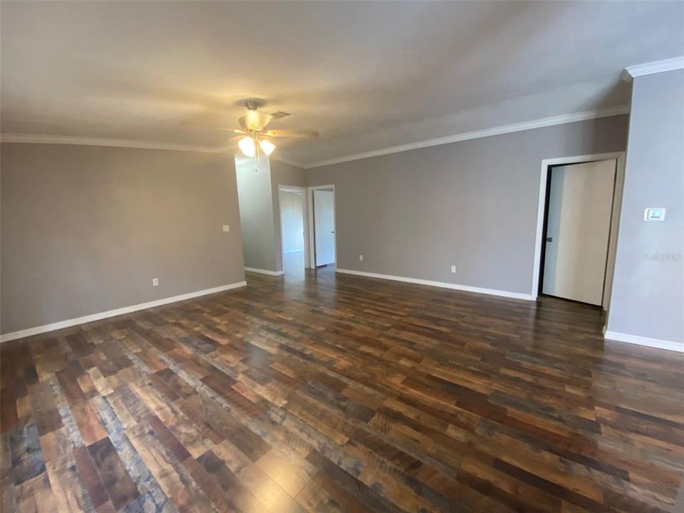 На продажу: $399,900 (4 спален, 3 ванн, 2432 Квадратных фут)