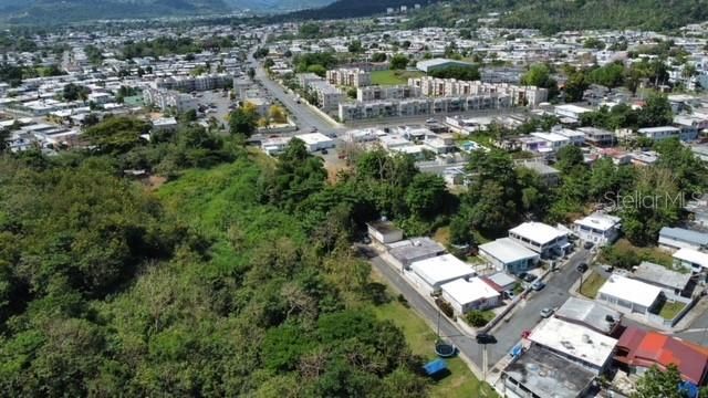 En Venta: $800,000 (13.02 acres)