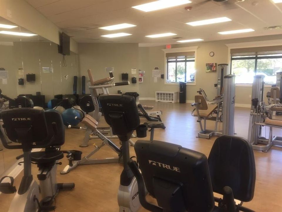 В аренду: $3,200 (3 спален, 2 ванн, 1786 Квадратных фут)